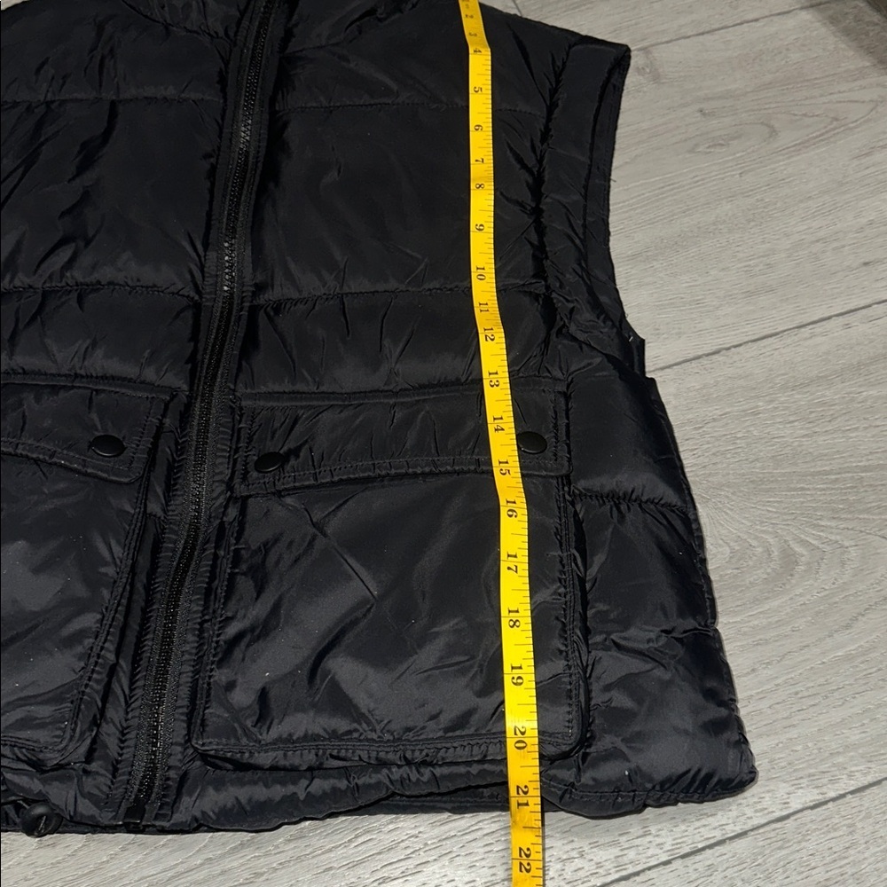 NWT Nordstrom Industry Black Puffer Vest size XS - Picture 9 of 10